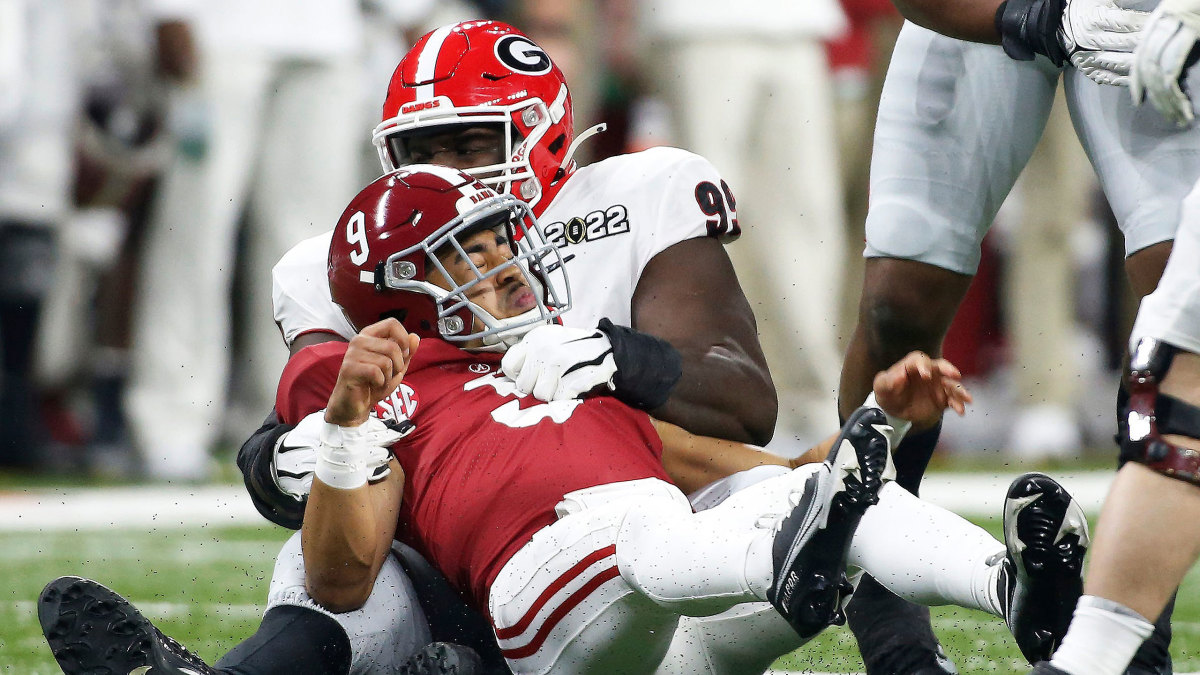 Georgia's Jordan Davis sacks Bryce Young
